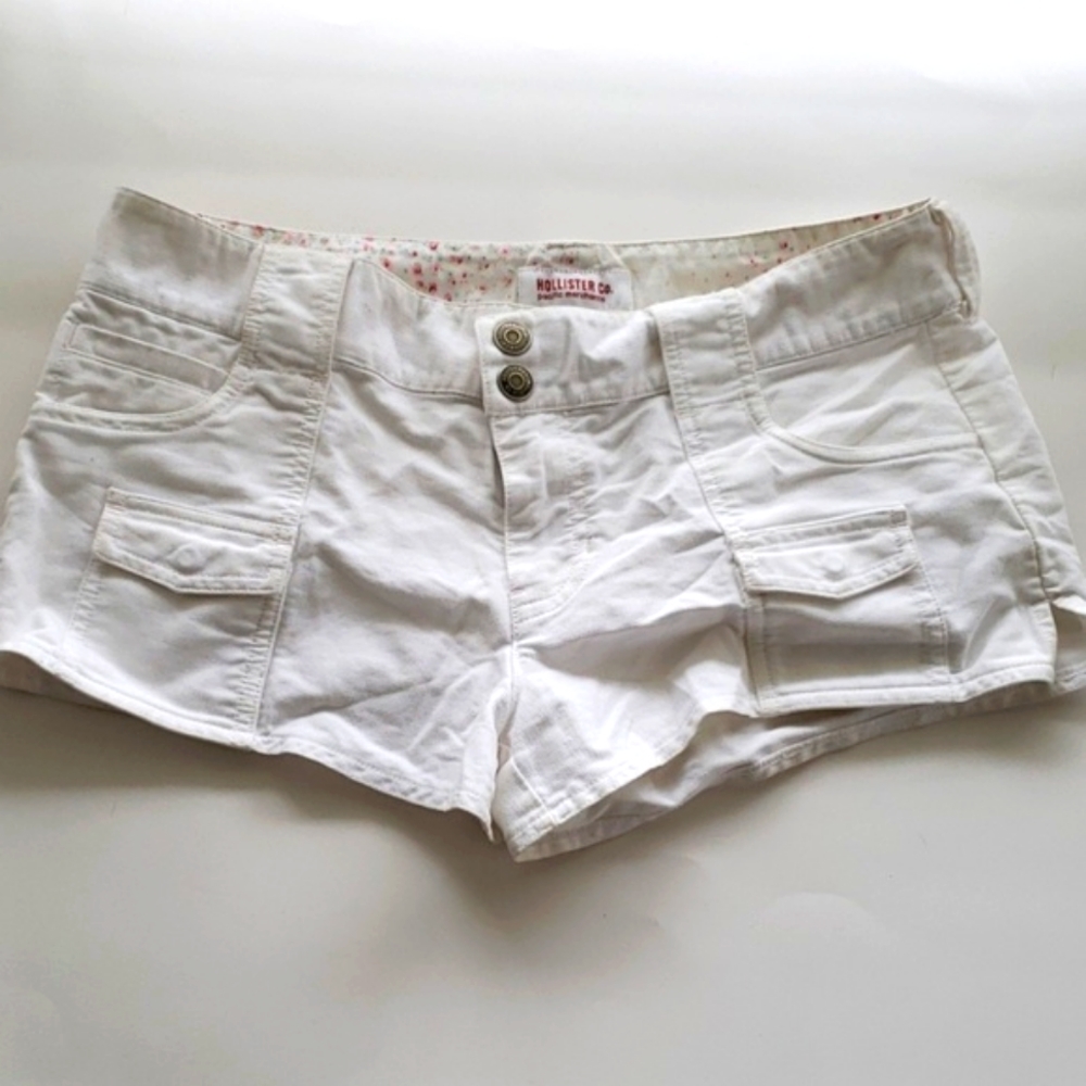 COPY - White shorts
